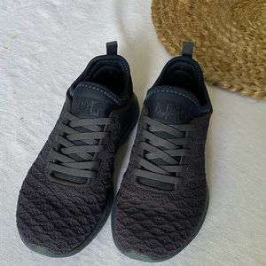 APL //Athletic Propulsion Labs Techloom Phantom 6